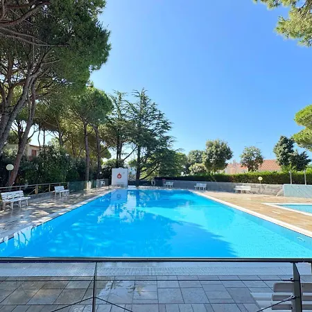 Blu Mare Piscina Giardino E Centro شقة ليدو دي يسولو