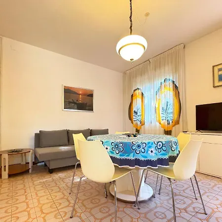 Blu Mare Piscina Giardino E Centro * ليدو دي يسولو