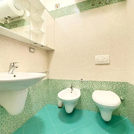 Blu Mare Piscina Giardino E Centro